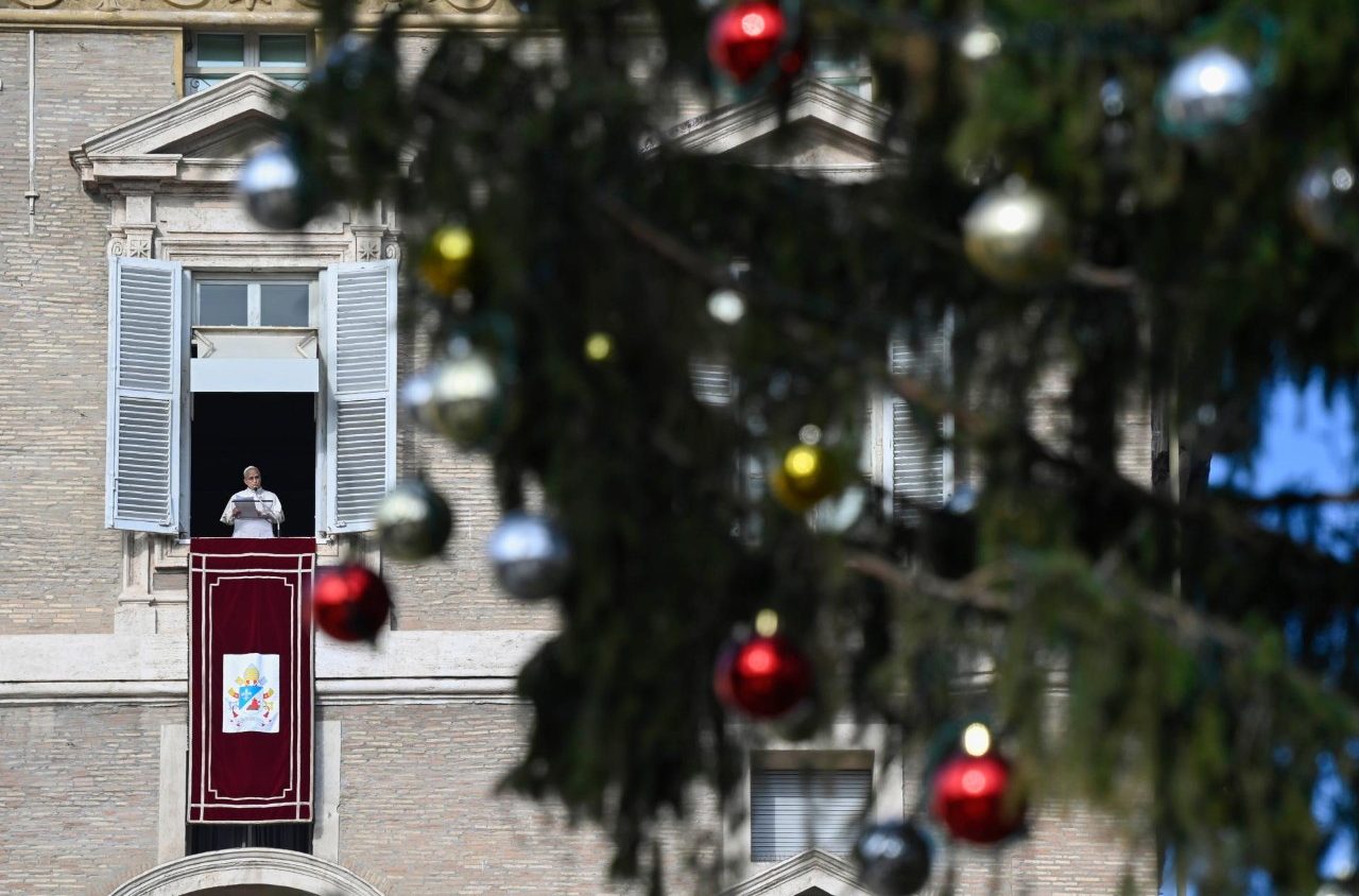 Pope Leo: Pray for peace in our world and our families