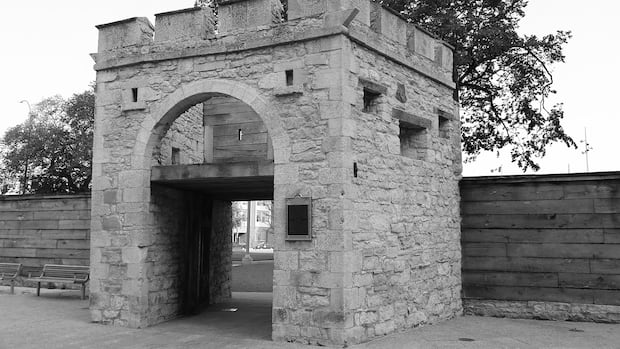 Hudson's Bay is gone but legacy of company that birthed Winnipeg is hidden in plain view