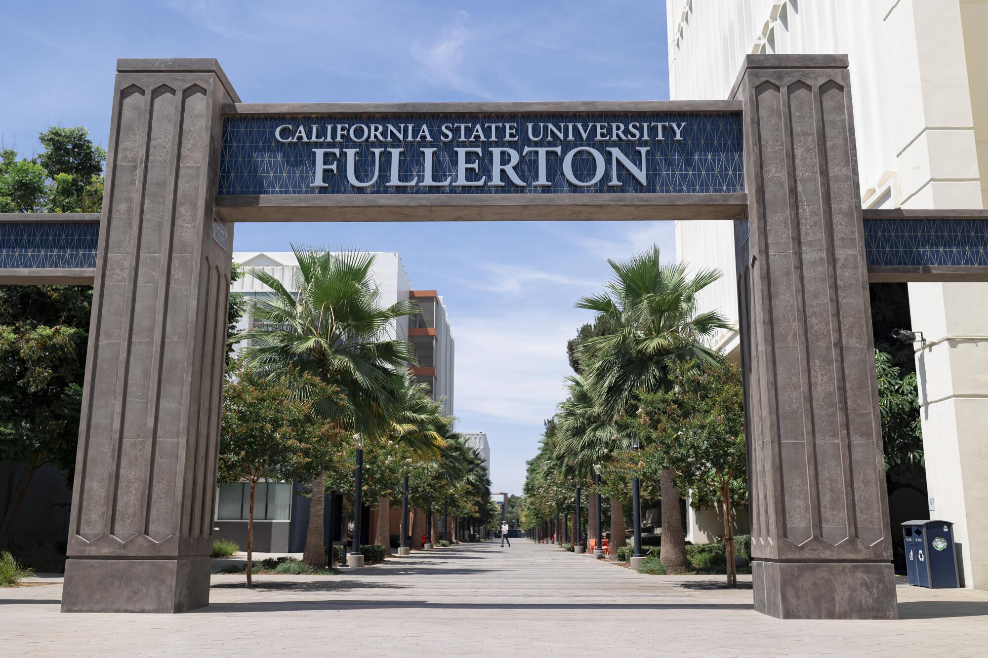 CSUF campus 
