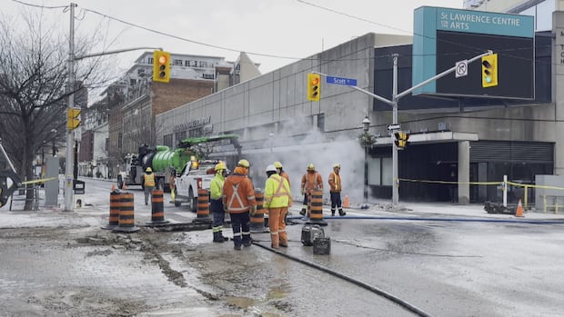 Water main break leads to road closures in downtown Toronto