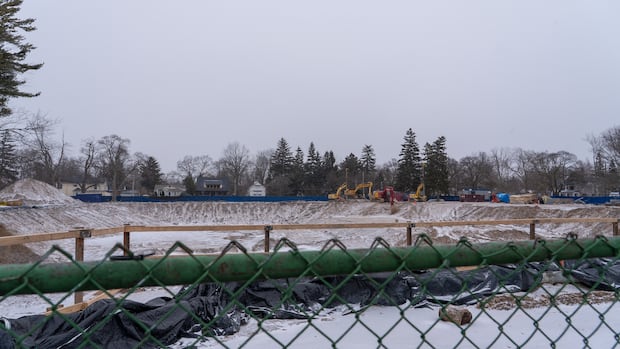 Niagara-on-the-Lake residents decry region waiving nearly $1M in development charges for controversial hotel