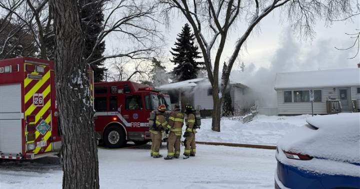 1 person dead after early-morning Edmonton house fire - Edmonton