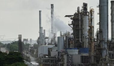 Trump’s plan to seize Venezuela’s oil faces major hurdles - CTV News