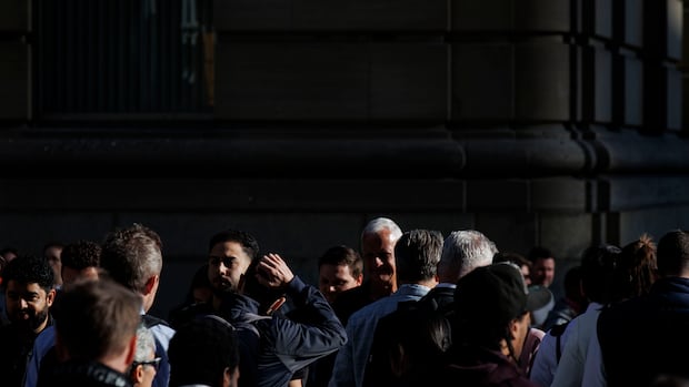 Unions, public service employees speak out against Ontario return to office policy