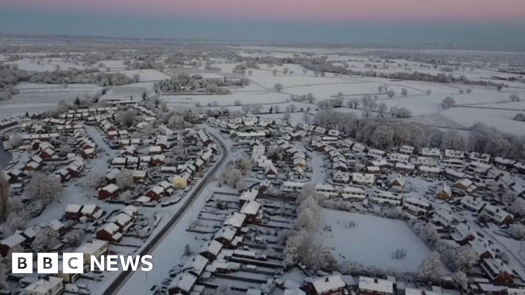 Amber weather warning issued for heavy snow across West Midlands