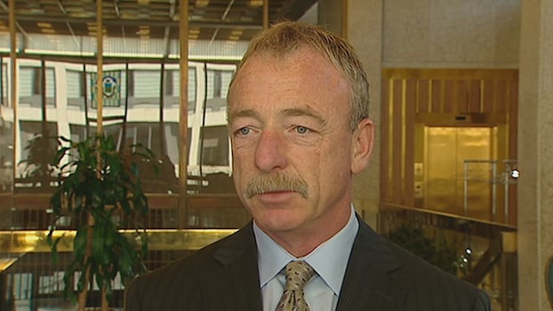 Former Winnipeg CAO Phil Sheegl follows through on order to pay city $1.15M for receiving police HQ bribe