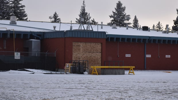 Rink explosion in Alberta town caused by mechanical failure: investigation