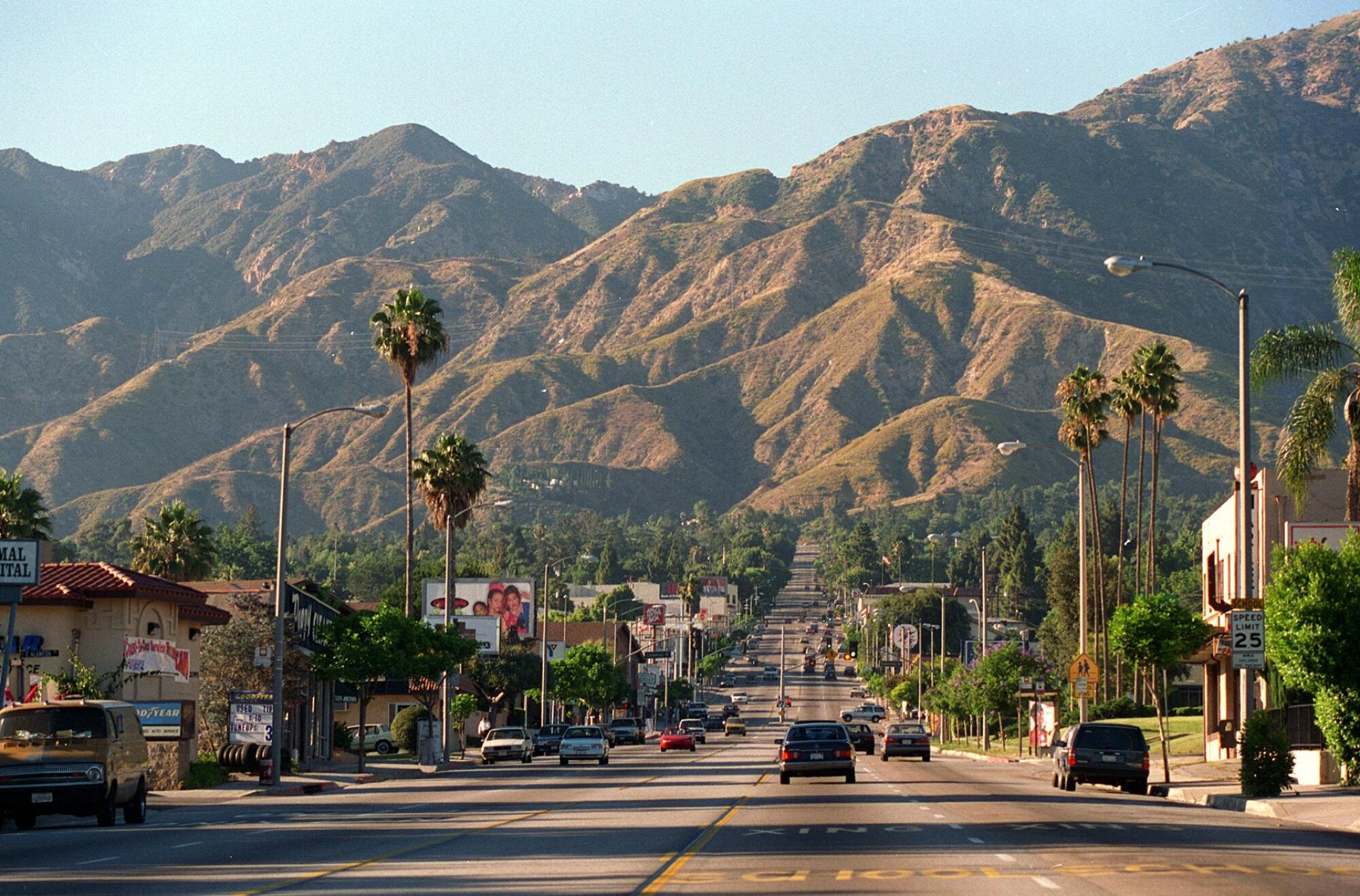 Community of Altadena with mountains in background