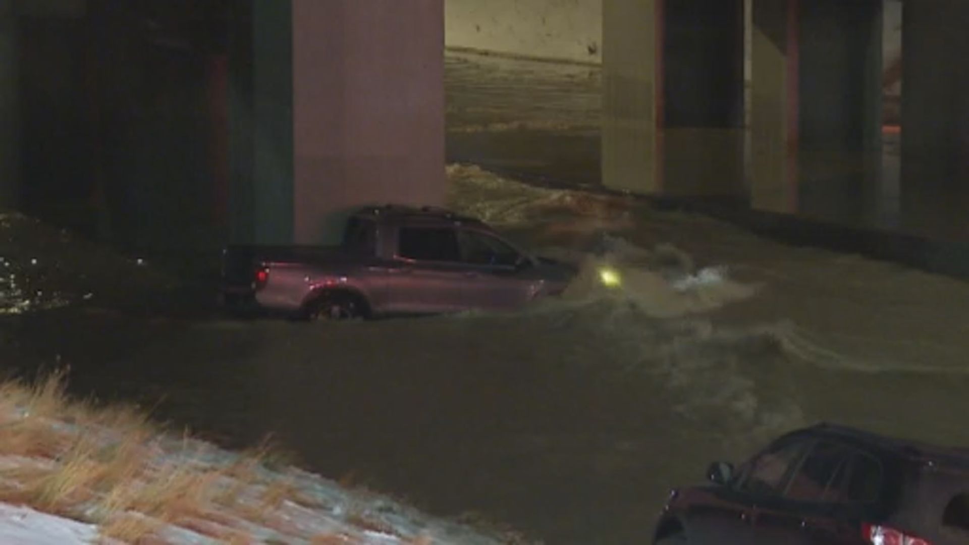 Click to play video: 'Calgary drivers trapped, work underway after another water main break '