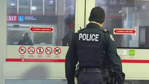 2 people stabbed in and around TTC's Dufferin subway station: police