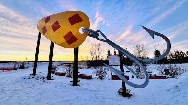 Energy providers fill in the gaps for small-town Alberta community funding