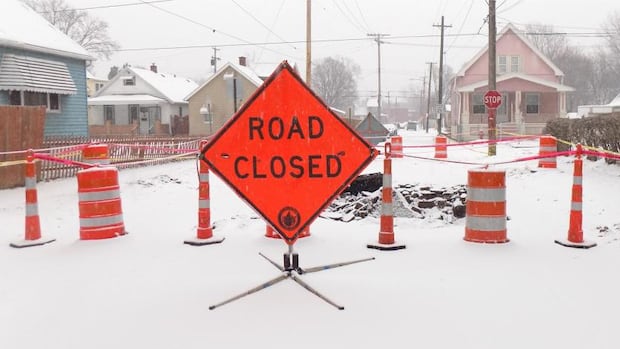 13 blocks in Dawson City affected by frozen water or sewer lines following water main breaks
