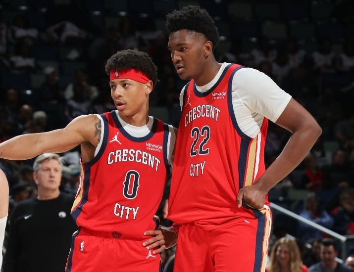 Jeremiah Fears, Derik Queen