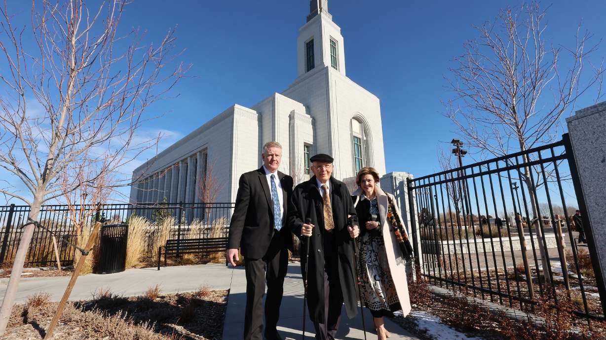 President Oaks dedicates first temple as church president in Burley, Idaho