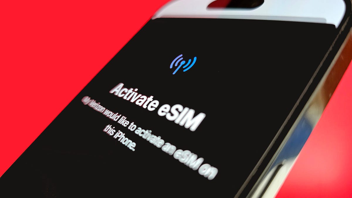 Verizon outage affects over 2 million users: What 'SOS' means, refunds, more updates