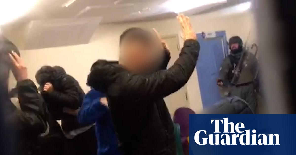 More than 100 asylum seekers stage ‘one in, one out’ protests at detention centres | Immigration and asylum