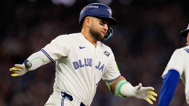 Bo Bichette, Mets agree to $126 million US, 3-year contract: reports