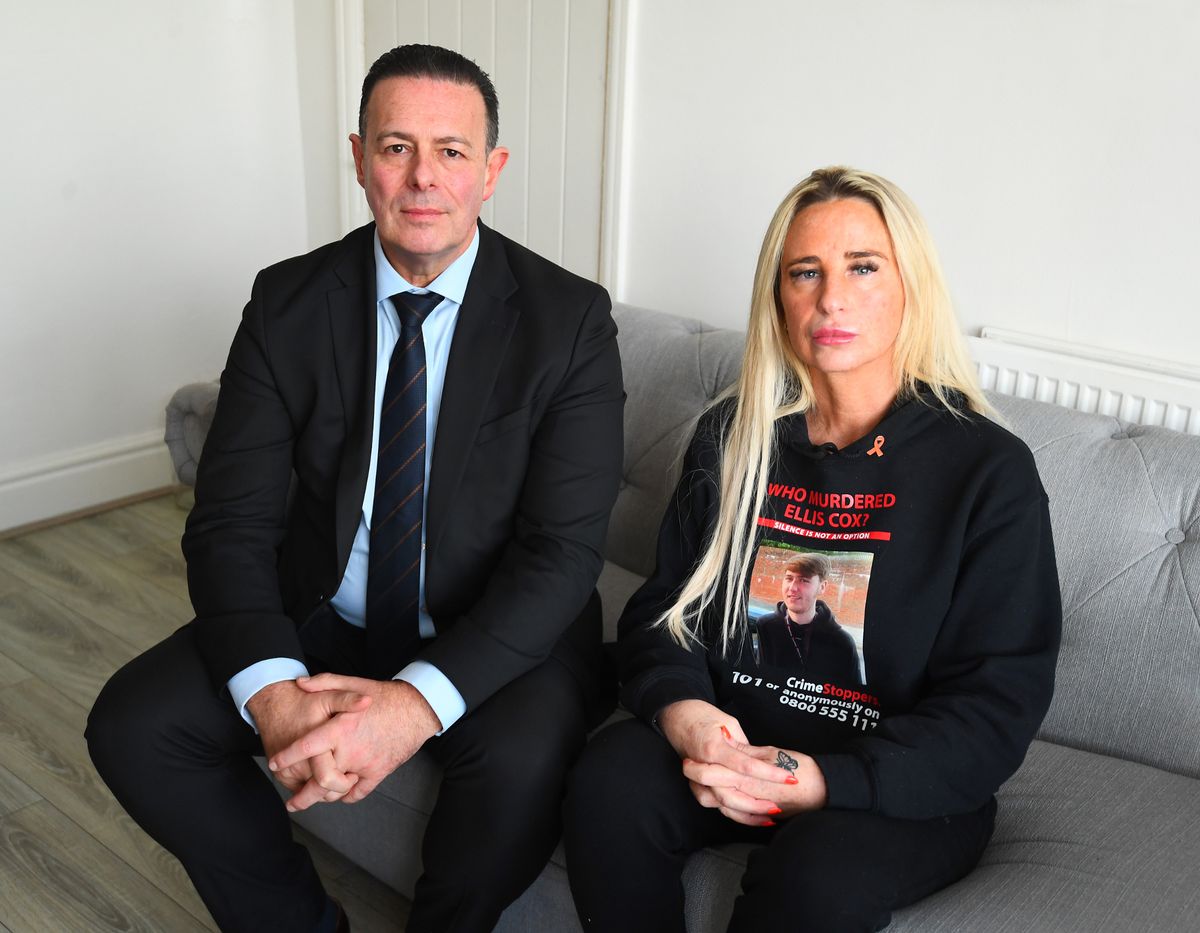 Detective Chief Inspector Steve McGrath from Merseyside Police and Ellis Cox's mum Carolyn Cox