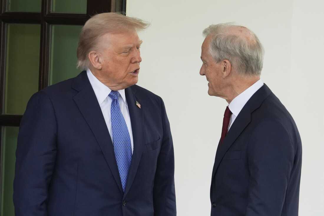President Donald Trump greets Norwegian Prime Minister Jonas Gahr Støre, upon his arrival at the White House, Thursday, April 24, 2025, in Washington. 