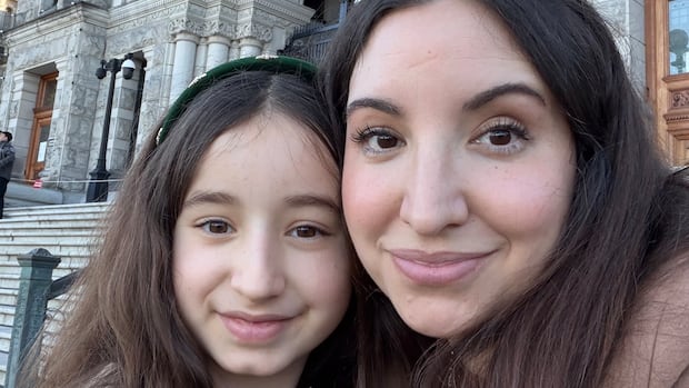 B.C. mom with Stage 4 cancer says months-long wait to see oncologist put her at risk