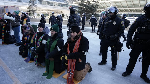 Thousands of demonstrators demand ICE leave Minneapolis