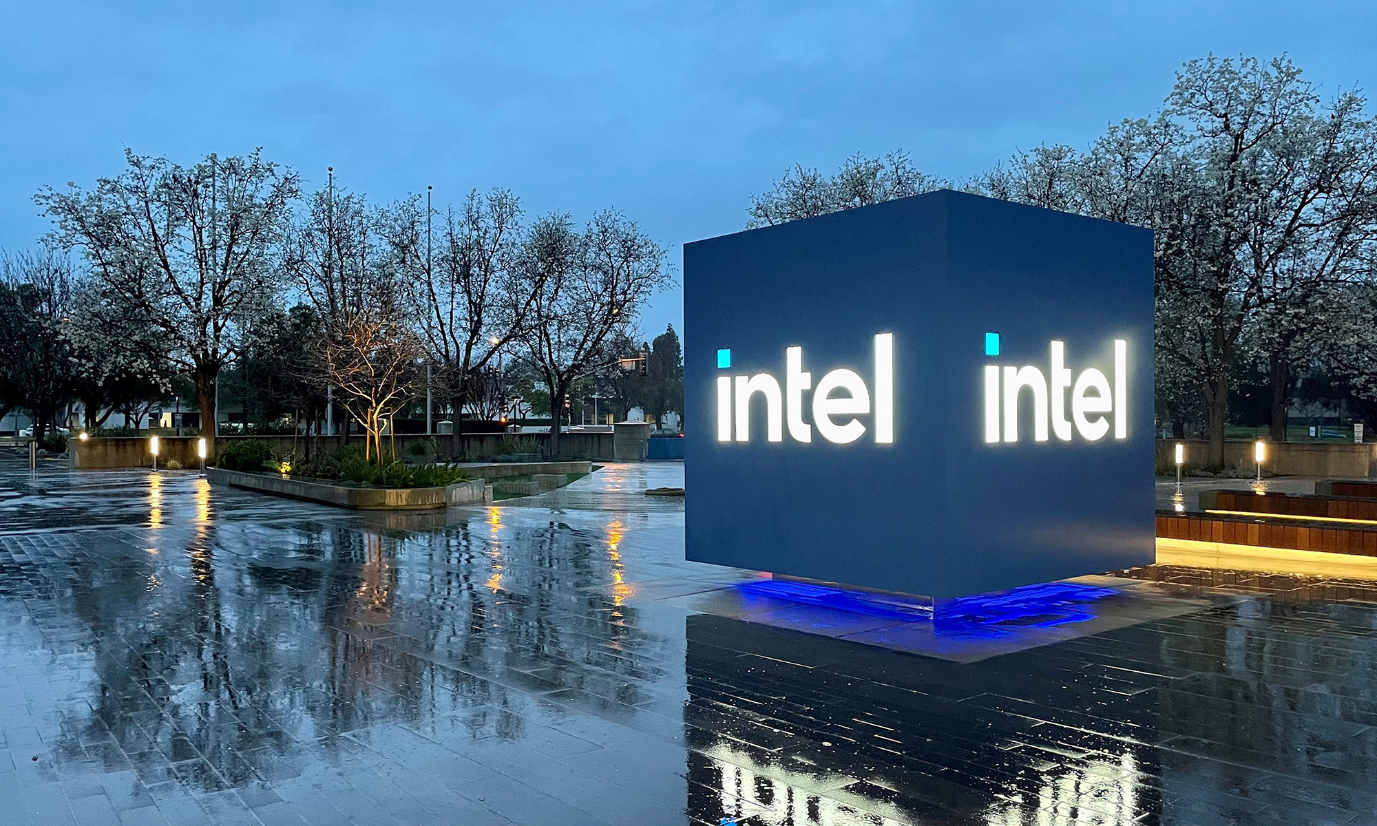 Intel's logo is displayed on a cube-shaped statue. 