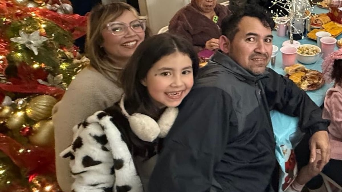 Gresham family detained by immigration officers while seeking medical care for their 7-year-old