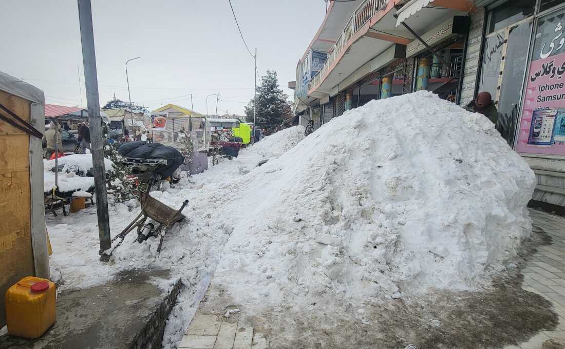 Snow covers the streets of the town of Ghazni , southwest from Kabul, Sunday, Jan. 24, 2025. Heavy snow and rainfall over the past three days have killed and injured scores of people across Afghanistan, the country's disaster management authority said Saturday.