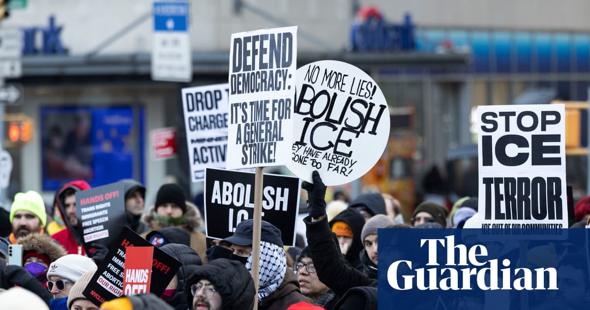 Large protests spread across US after Alex Pretti fatally shot by federal agents | Minneapolis