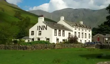 Lake District hotel owner left devastated after walkers rescued from England's highest peak flee without paying