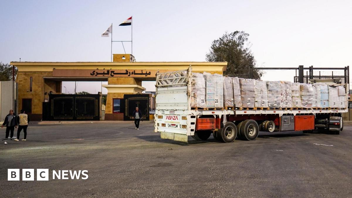 File photo showing a humanitarian aid lorry moves past the Egyptian side of the Rafah border crossing between Egypt and Gaza, in Rafah, North Sinai, Egypt (20 October 2025)