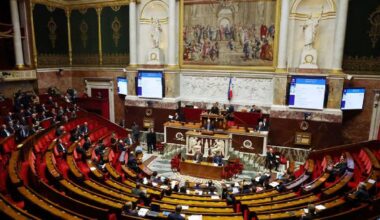 France's National Assembly approves banning under-15s from social media
