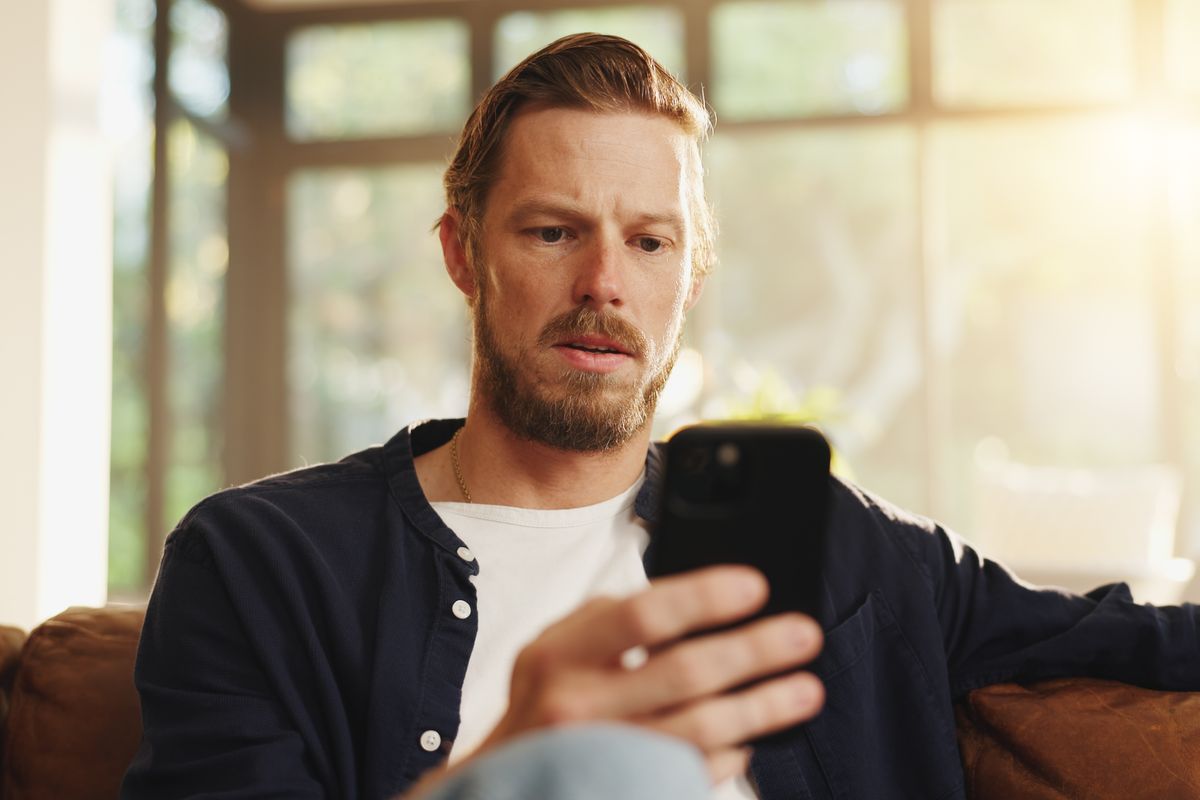 A man unable to access websites