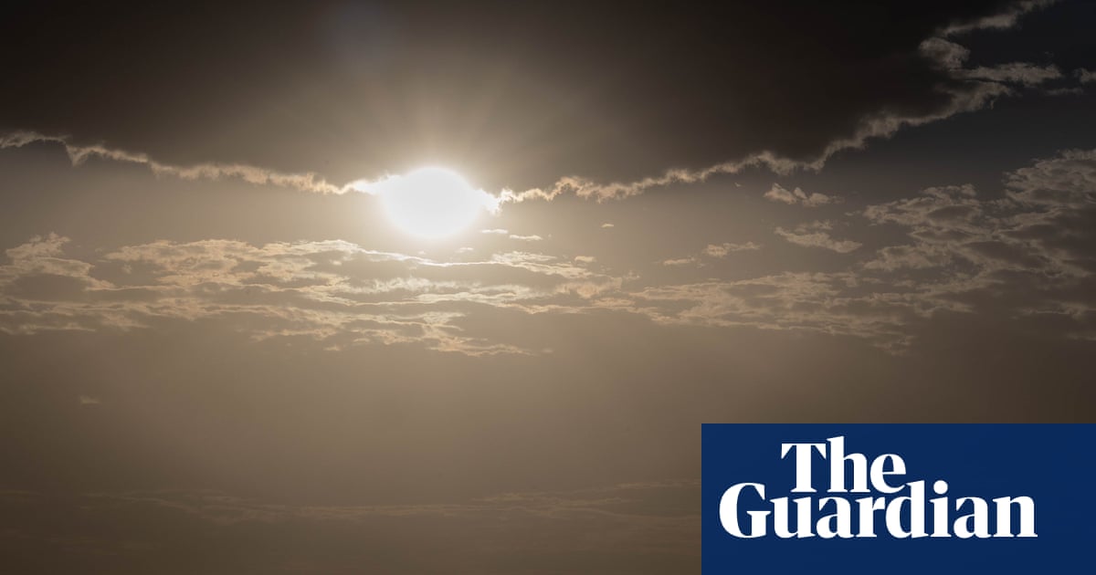 Smothering, bullying, stabbing: how it feels to be in one of the hottest places on Earth | Extreme heat