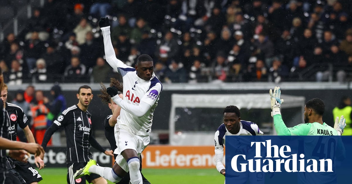Kolo Muani fires Tottenham through in Frankfurt one day after car accident | Champions League