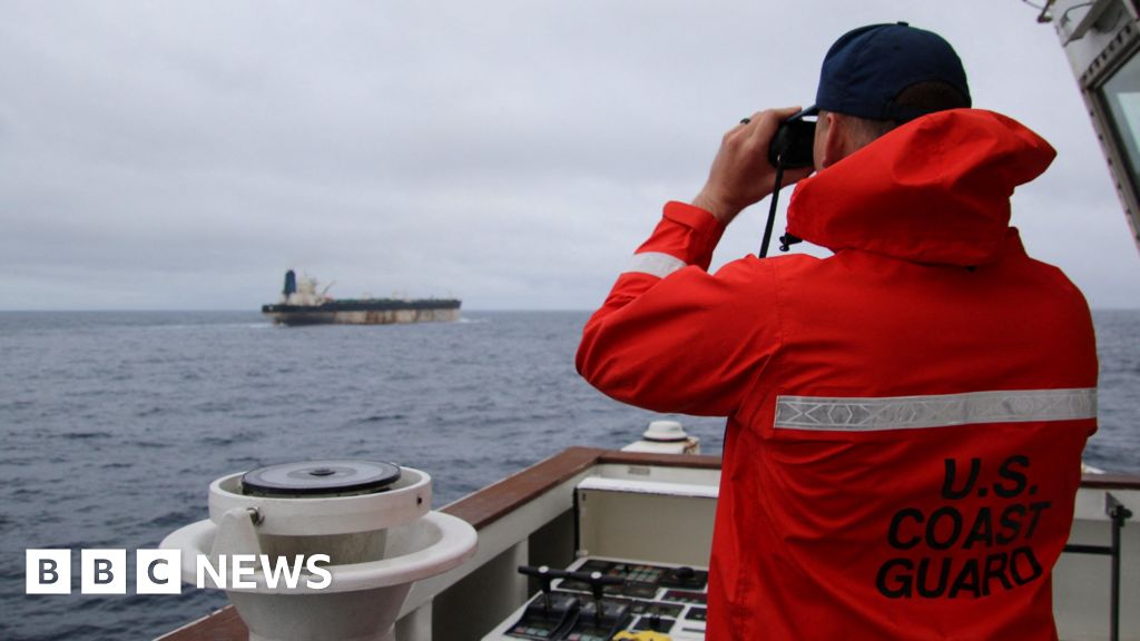 US to prosecute captain of seized oil tanker - BBC