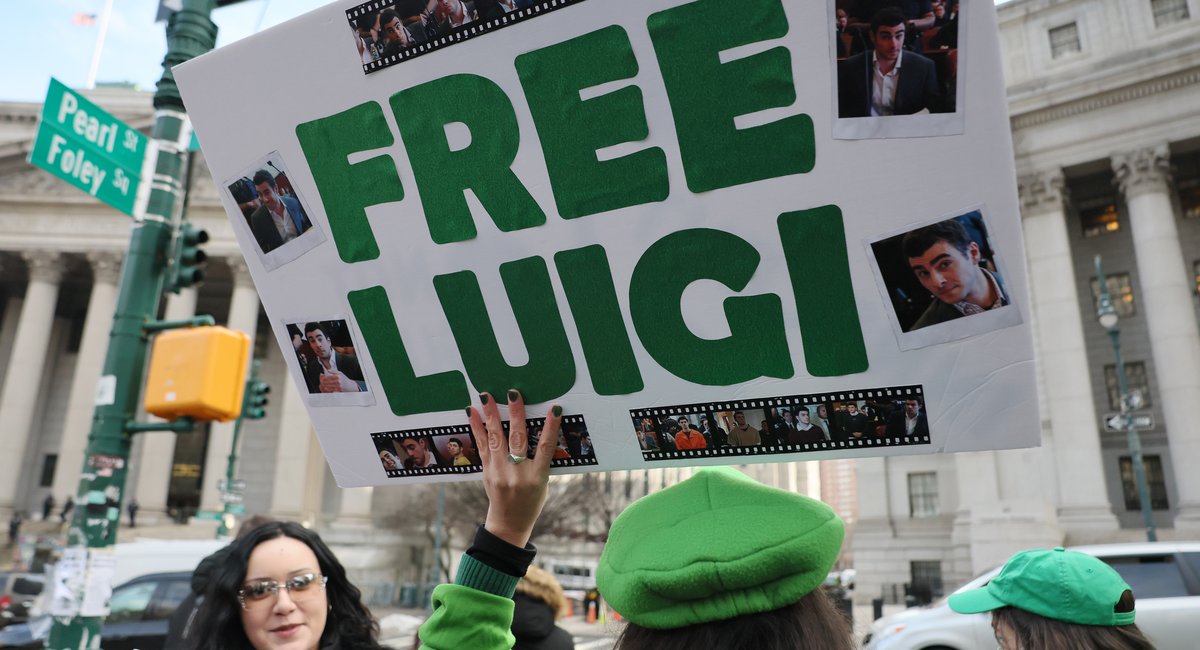 Man posing as FBI agent tries to free Luigi Mangione from jail with a fork, officials say