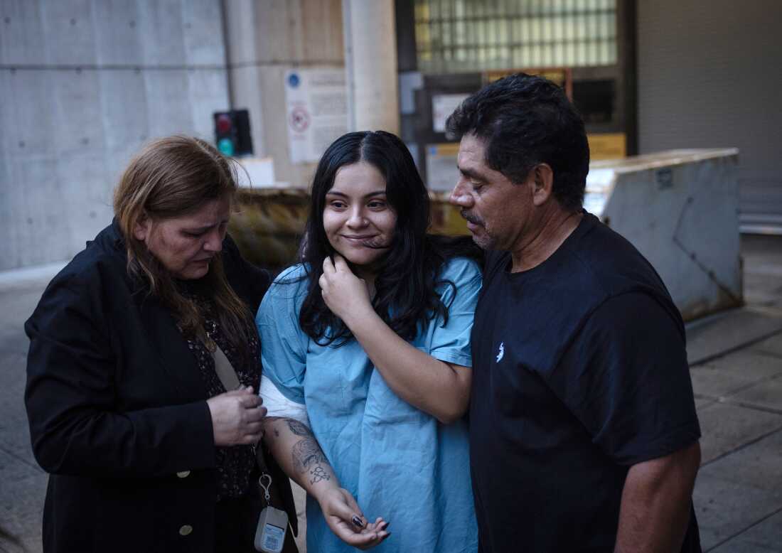 Marimar Martinez (center) is greeted by her family after being released from the Metropolitan Correctional Center on Oct. 6, 2025, after being shot by immigration agents and charged with assaulting federal officers in an incident in Chicago. (Credit Image: © E. Jason Wambsgans/Chicago Tribune via ZUMA Press Wire)
