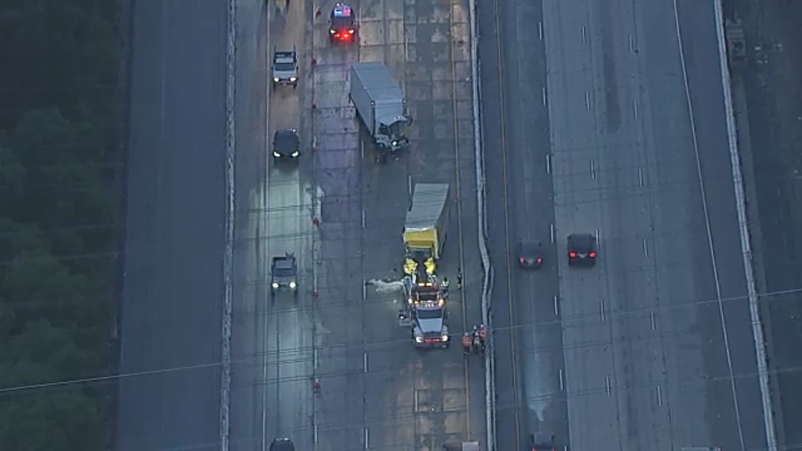 Deadly crash shuts down northbound lanes of 5 Freeway in Santa Clarita