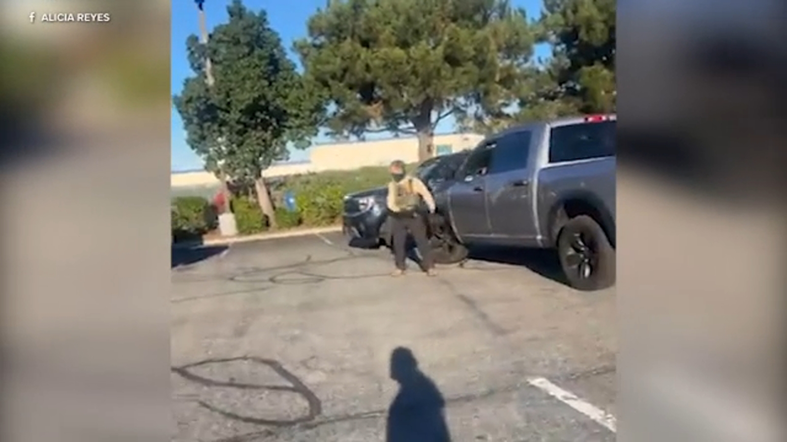 Immigration enforcement reported at Downey Home Depot, video shows agents speeding away