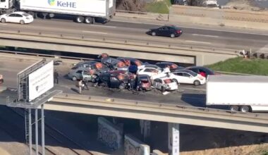 Man killed in massive 17-vehicle pileup crash on Highway 99 in Fresno, California amid dense fog