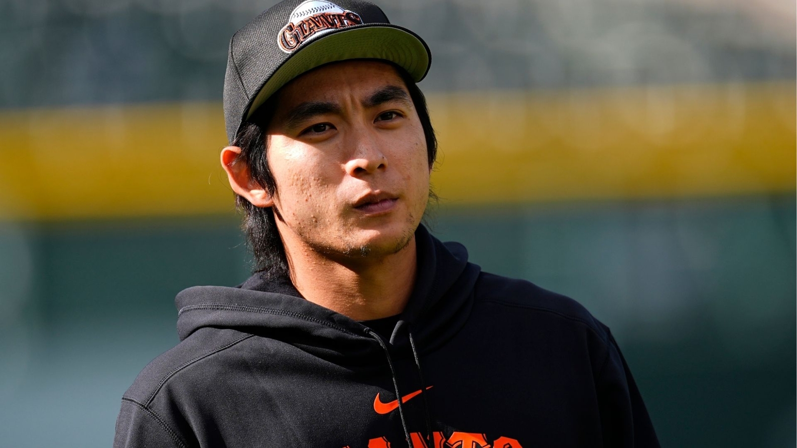 San Francisco Giants outfielder Jung Hoo Lee detained, then released at Los Angeles International Airport, sources say