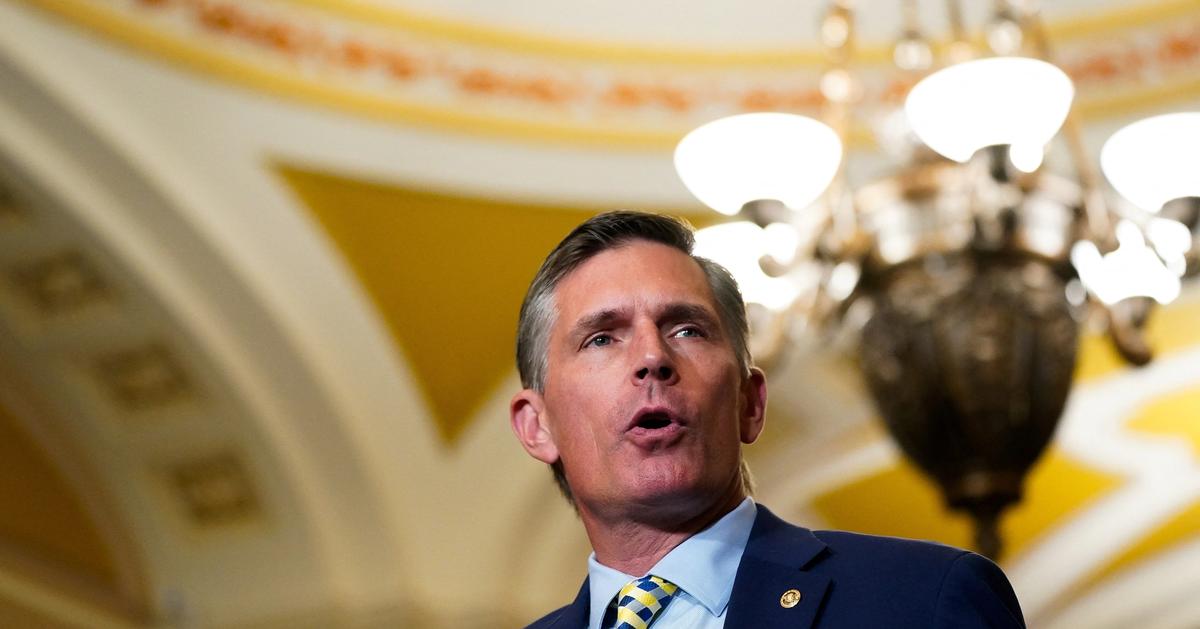 Forget abolishing ICE — the real Democratic divide is shutting down ICE