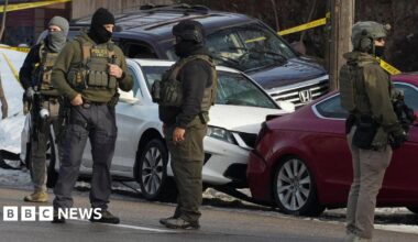 US immigration officer fatally shoots woman, 37, in Minneapolis, officials say