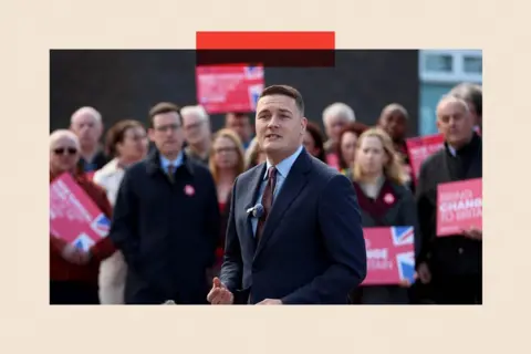 Cameron Smith/Getty Images Wes Streeting speaks to a crowd