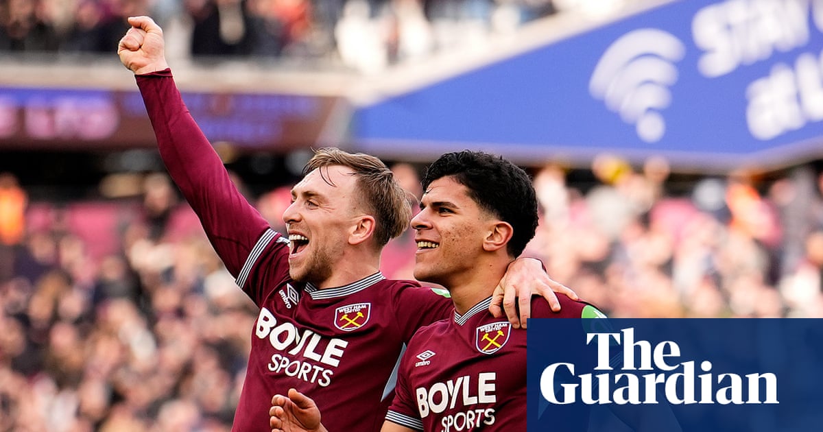 Fernandes and Bowen boost West Ham survival push in win over Sunderland | Premier League
