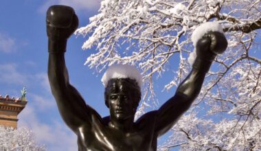 Philadelphia winter storm: Up to 1 foot of snow possible