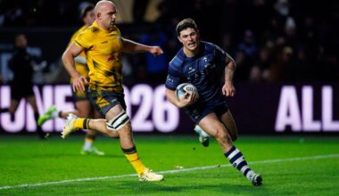 Red-hot Louis Rees-Zammit signs long-term deal with the Bears