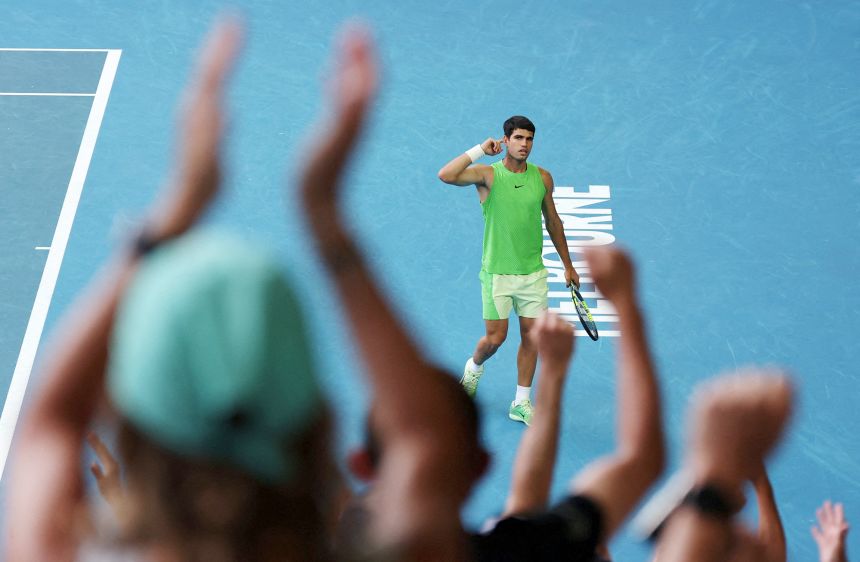 Carlos Alcaraz reacts during his semifinal match against Alexander Zverev.