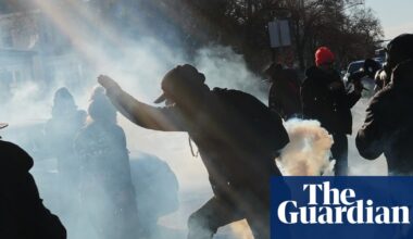 US agents use teargas on Minneapolis protesters as anti-ICE calls intensify | Minnesota ICE shooting